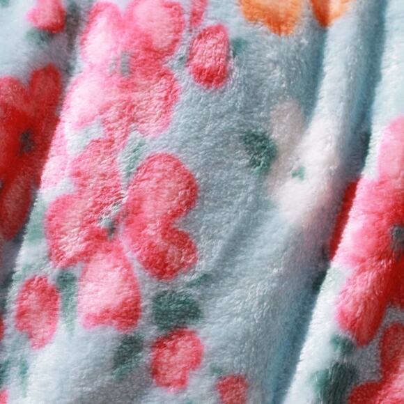 Hudson & Essex Plush Throw Spring Floral Ultra Soft Size 50 in X 70 in NEW - Picture 2 of 16